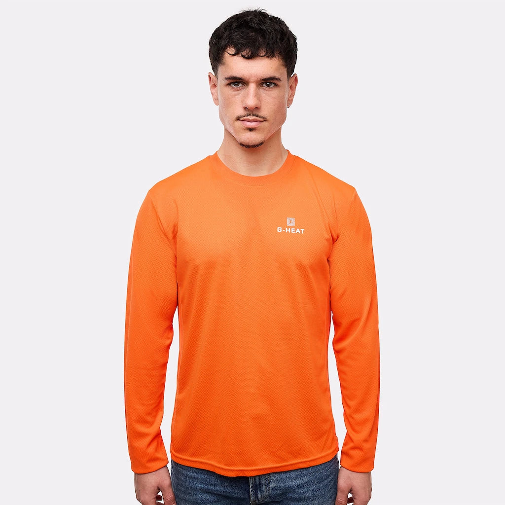 T-shirt rafraîchissant orange homme porté