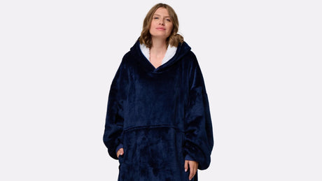 Vêtements cocooning femme : les pièces ultimes pour chiller avec un style de folie !